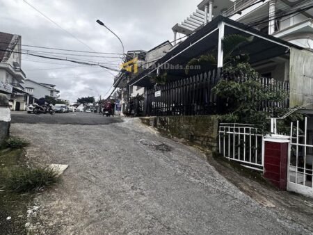 Nhà Phố Hẻm Ô Tô Lớn Thông Thiên Học, Phường 2, Đà Lạt, 8.26m x 83m