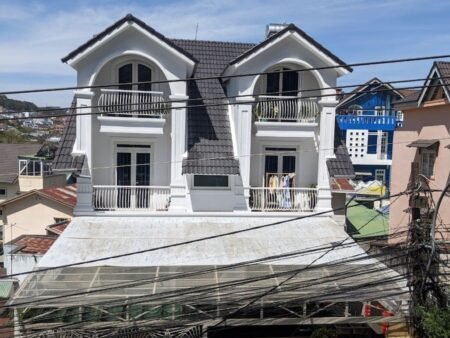 Khách Sạn Mặt Tiền Hà Huy Tập, P3, Đà Lạt với chiều ngang 12.74m