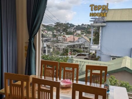 Khách Sạn Mặt Tiền Hà Huy Tập, P3, Đà Lạt với chiều ngang 12.74m