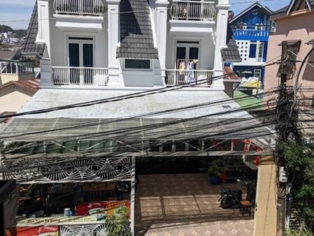 Khách Sạn Mặt Tiền Hà Huy Tập, P3, Đà Lạt với chiều ngang 12.74m