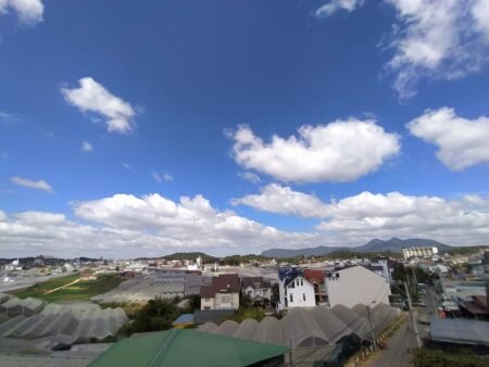 Villa 3Tầng Mặt Tiền Trần Đại Nghĩa, Phường 8, Đà Lạt ngang 21m