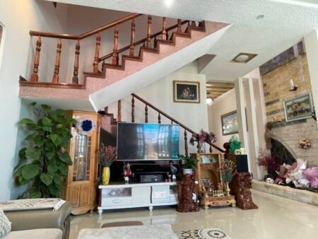 Villa Hẻm Ô Tô Sổ Riêng Nguyễn Hữu Cảnh, P8, Đà Lạt, khuôn đất rộng 6m x 31m