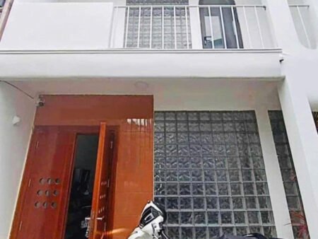 Nhà Phố 2 Tầng Hẻm Nhỏ Nguyễn Trung Trực, P4, Đà Lạt sổ riêng xây dựng