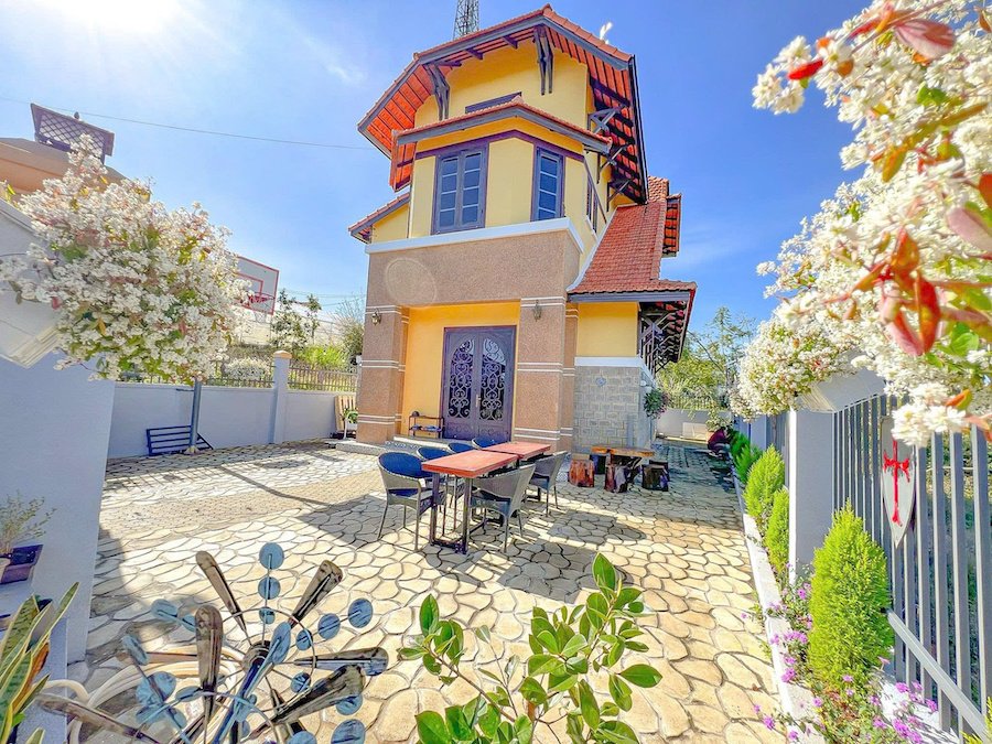 Villa 3 Tầng Hẻm Ô Tô Lớn Trịnh Hoài Đức, Phường 11, Đà Lạt ngang 10m Villa 3 Tầng Hẻm Ô Tô Lớn Trịnh Hoài Đức, Phường 11, Đà Lạt ngang 10m
