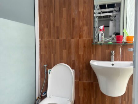 Villa 4 Tầng Hẻm Ô Tô Lớn Mai Anh Đào, Phường 8, Đà Lạt, mặt tiền rộng 12m