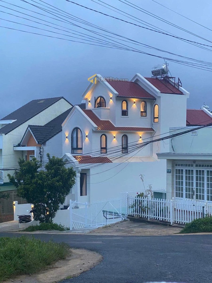 Nhà Phố 4 Tầng 2 Mặt Tiền KQH Ngô Quyền, P6, Đà Lạt mặt tiền rộng 5m Nhà Phố 4 Tầng 2 Mặt Tiền KQH Ngô Quyền, P6, Đà Lạt mặt tiền rộng 5m