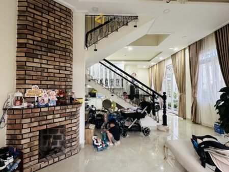 Nhà Phố 3 Tầng Hẻm Ô Tô Lớn Yersin, Phường 10, Đà Lạt, ngang gần 6m