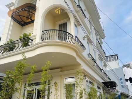 Nhà Phố 3 Tầng Hẻm Ô Tô Lớn Yersin, Phường 10, Đà Lạt, ngang gần 6m