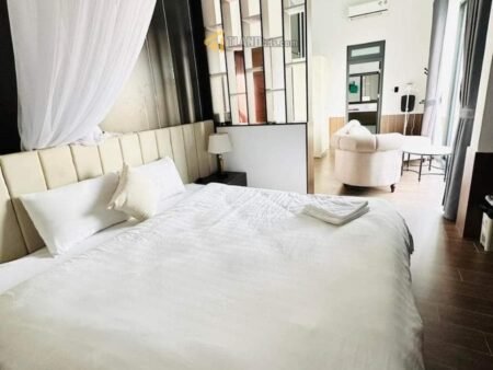 Villa Hẻm Ô Tô Lớn Khe Sanh, Phường 10, Đà Lạt, vuông vắn 20m x 12.5m