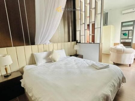 Villa Hẻm Ô Tô Lớn Khe Sanh, Phường 10, Đà Lạt, vuông vắn 20m x 12.5m