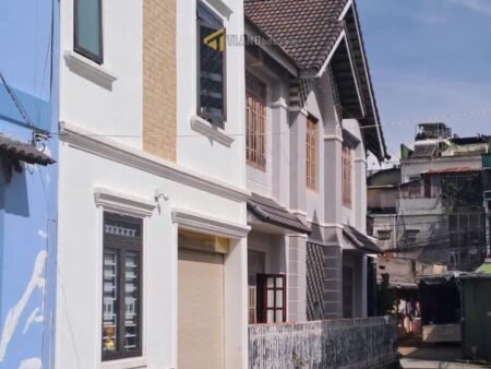 Nhà phố hẻm ô tô lớn Phan Chu Trinh, P9, Đà Lạt, 6.8m x 6.57m