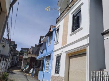 Nhà phố hẻm ô tô lớn Phan Chu Trinh, P9, Đà Lạt, 6.8m x 6.57m