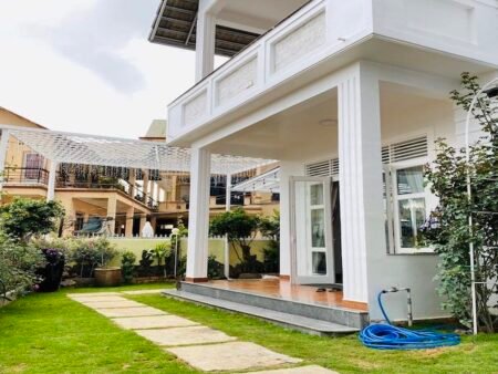 Nhà phố hẻm ô tô lớn Trần Phú, P3, Đà Lạt 100% thổ cư