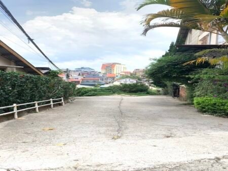 Đất Hẻm Ô Tô Lớn Cô Giang, Phường 9, Đà Lạt giá chỉ 38 tr/m²