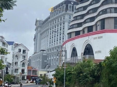 Nhà C4 hẻm ô tô lớn Phạm Hồng Thái, P10, Đà Lạt, mặt tiền rộng 6.6m