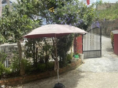 Nhà C4 hẻm ô tô nhỏ Tô Hiến Thành, P3, Đà Lạt, mặt tiền rộng 10m