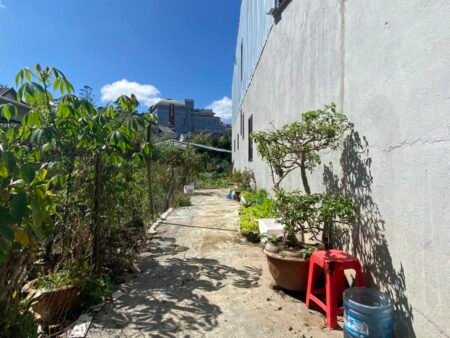 Đất Hẻm Ô Tô Lớn Hùng Vương, Phường 10, Đà Lạt mặt tiền rộng 10m