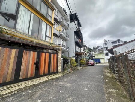 Đất hẻm ô tô lớn Phù Đổng Thiên Vương, P8, Đà Lạt, Mặt tiền 12.72m