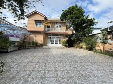 Villa 2 tầng mặt tiền KQH Hoàng Diệu, P5, Đà Lạt, 7.58m x 30.8m