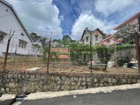 Đất Hẻm Ô Tô Hùng Vương, Phường 10, Đà Lạt, mặt tiền rộng 14.5m