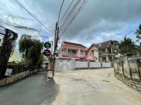 Đất Hẻm Ô Tô Hùng Vương, Phường 10, Đà Lạt, mặt tiền rộng 14.5m