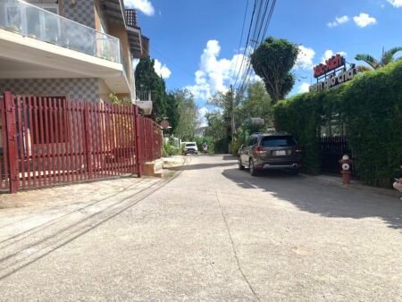 Villa Hai Mặt Tiền Đường Cô Giang, Phường 9, Đà Lạt trung tâm tiện nghi