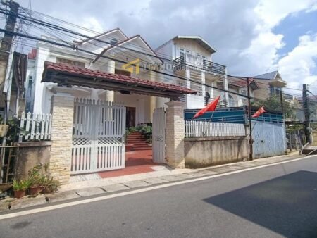 Nhà Phố Mặt Tiền Mê Linh, Phường 9, Đà Lạt, mặt tiền rộng 8.4m