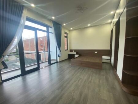 Villa Hẻm Ô Tô Lớn Nguyễn Hữu Cầu, P12, Đà Lạt, ngang rộng 10.7 m