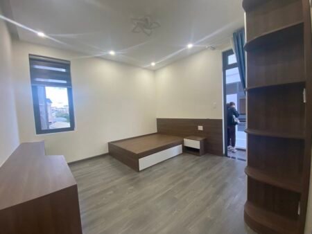 Villa Hẻm Ô Tô Lớn Nguyễn Hữu Cầu, P12, Đà Lạt, ngang rộng 10.7 m