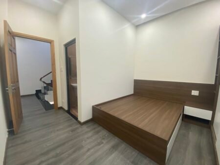 Villa Hẻm Ô Tô Lớn Nguyễn Hữu Cầu, P12, Đà Lạt, ngang rộng 10.7 m