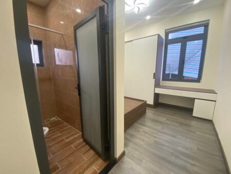 Villa Hẻm Ô Tô Lớn Nguyễn Hữu Cầu, P12, Đà Lạt, ngang rộng 10.7 m