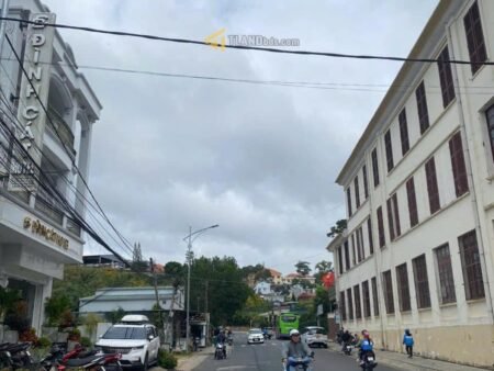 Đất mặt tiền Lương Thế Vinh, P3, Đà Lạt, đất rộng 10.7m x 18.8m