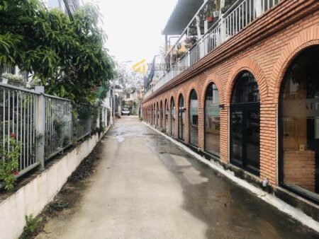 Đất Hiếm Hẻm Ô Tô Lớn Tương Phố, Phường 9, Đà Lạt ngang rộng 14m
