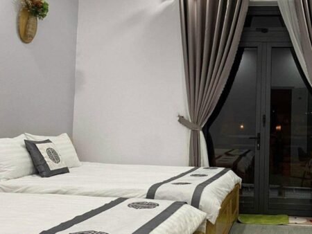 Khách Sạn Hẻm Ô Tô Lớn Yersin, Phường 10, Đà Lạt ngang 5.5m 6PKD