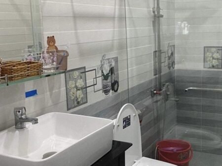 Khách Sạn Hẻm Ô Tô Lớn Yersin, Phường 10, Đà Lạt ngang 5.5m 6PKD