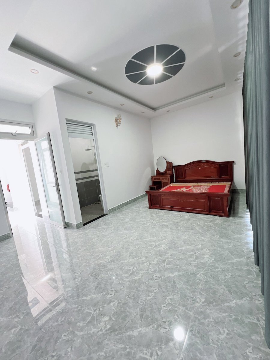 Nhà phố hẻm ô tô lớn Võ Trường Toản, P8, Đà Lạt, mặt tiền rộng 7.11m Nhà phố hẻm ô tô lớn Võ Trường Toản, P8, Đà Lạt, mặt tiền rộng 7.11m