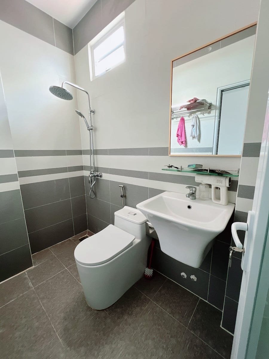 Nhà phố hẻm ô tô lớn Võ Trường Toản, P8, Đà Lạt, mặt tiền rộng 7.11m Nhà phố hẻm ô tô lớn Võ Trường Toản, P8, Đà Lạt, mặt tiền rộng 7.11m