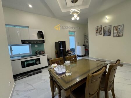 Villa hẻm ô tô lớn Trần Đại Nghĩa, Phường 8, Đà Lạt, mặt tiền rộng 15m