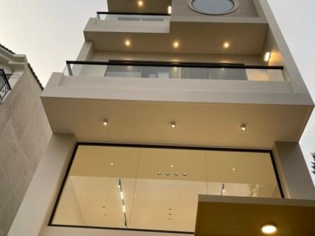 Khách Sạn Hẻm Ô Tô Lớn Nguyễn Đình Chiểu, P9, Đà Lạt, mặt tiền rộng 5m