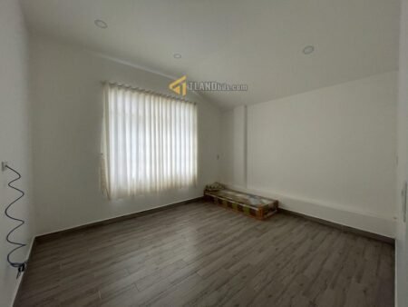 Nhà Cấp 4 Mặt Tiền Lý Thường Kiệt, Phường 9, Đà Lạt ngang rộng đến 13m