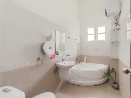 Nhà Phố Hẻm Ô Tô Lớn Lữ Gia, Phường 9, Đà Lạt, chiều ngang 6.95m