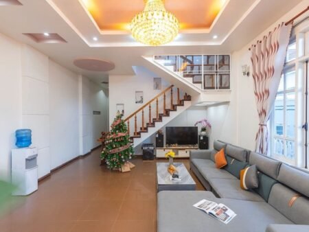 Nhà Phố Hẻm Ô Tô Lớn Lữ Gia, Phường 9, Đà Lạt, chiều ngang 6.95m