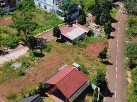 Đất hẻm ô tô lớn Măng Lin, P7, Đà Lạt, mặt tiền rộng 16m full thổ