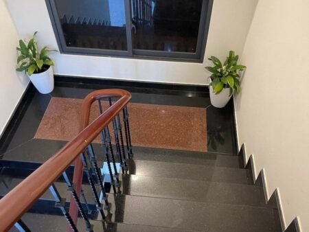 Villa 4 Tầng Hẻm Ô Tô Lớn Trịnh Hoài Đức, Phường 11, Đà Lạt 8 Phòng KD