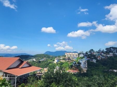 Đất Hẻm Ô Tô Nhỏ Hoàng Hoa Thám, P10, Đà Lạt lô đất rộng 12.43m x 16.10m