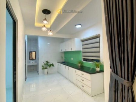 Nhà Cấp 4 Hẻm Nhỏ Ngô Thì Nhậm, Phường 4, Đà Lạt ngang 4.95 m