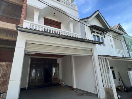 Nhà Phố 4 Tầng Mặt Tiền Nguyễn An Ninh, Phường 6, Đà Lạt mặt tiền rộng 5m