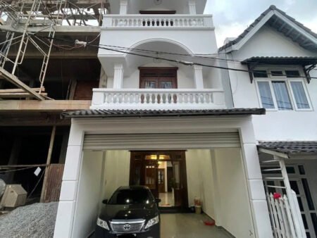 Nhà Phố 4 Tầng Mặt Tiền Nguyễn An Ninh, Phường 6, Đà Lạt mặt tiền rộng 5m