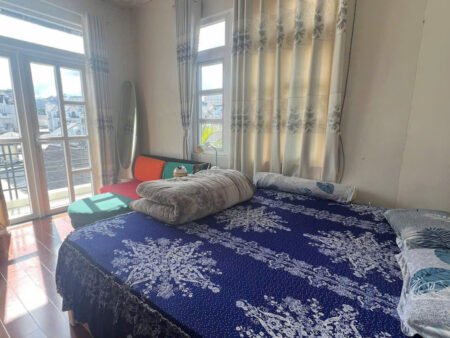 Villa 2 Tầng sân vườn Hẻm Ô Tô Lữ Gia, Phường 9, Đà Lạt mặt tiền rộng 19m