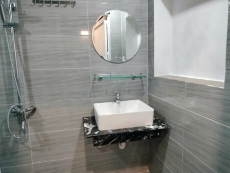 Villa 3 Tầng Sang Trọng Hẻm Ô Tô Lớn Trịnh Hoài Đức, P11, Đà Lạt chiều ngang 25m